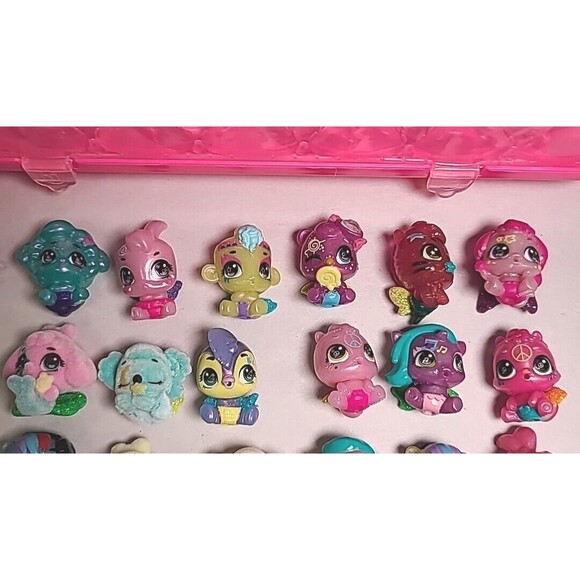Hatchimals CollEGGtibles Figures Lot of 24 Pieces W/case - Picture 7 of 10